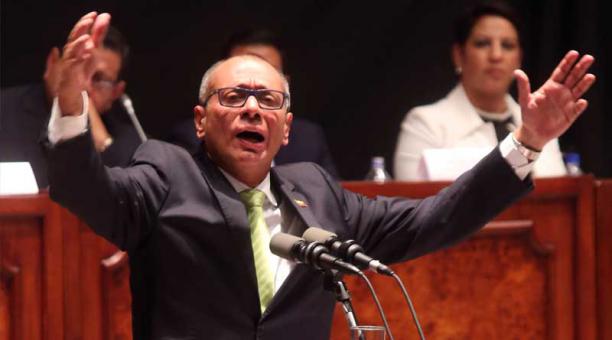 Jorge Glass en la asamblea nacional