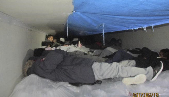 60 migrantes en hielo